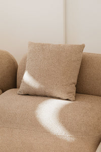 Modulinė sofa KOKONA su kairiuoju gultu – interjere
