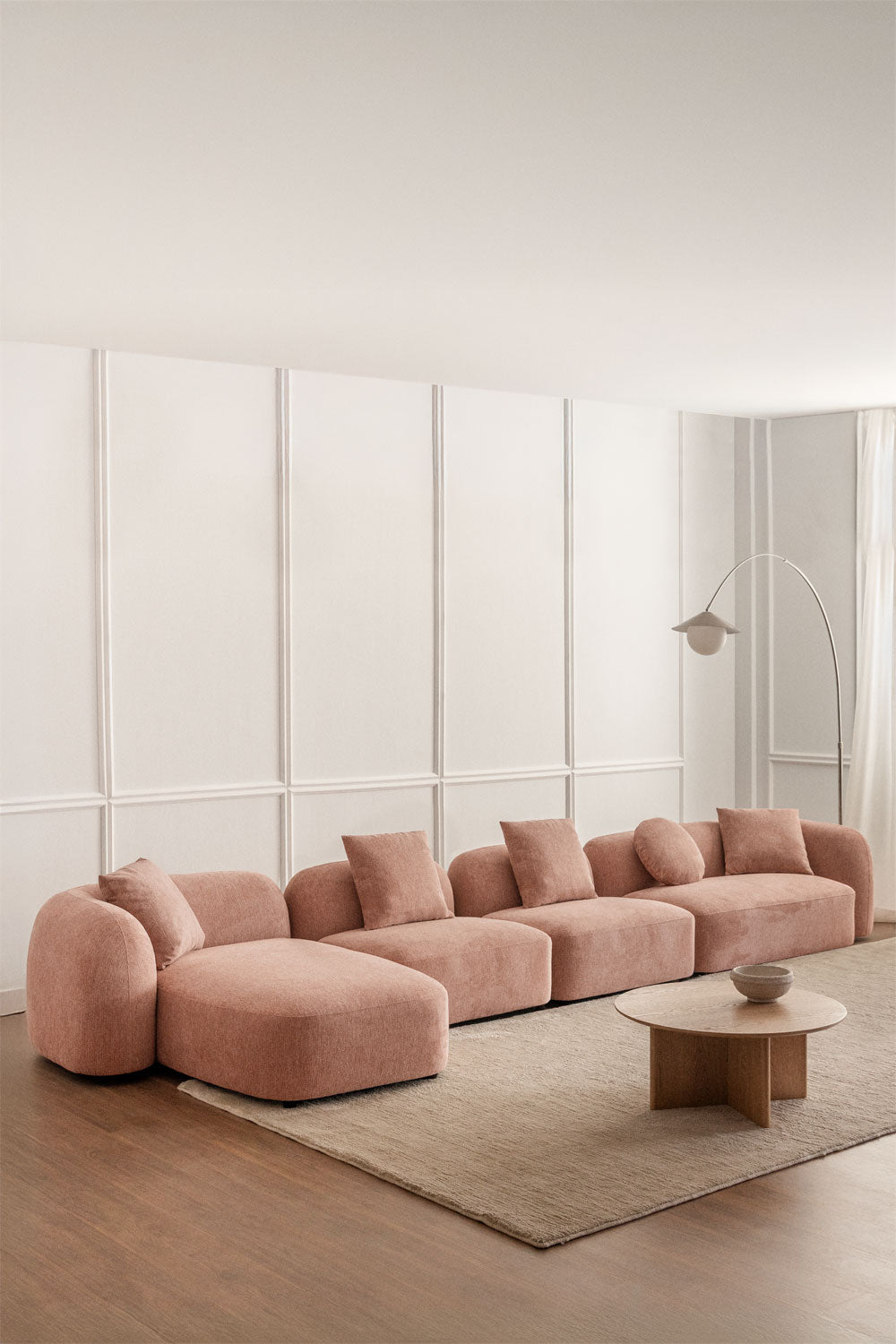 Sofos KOKONA apvalintų formų detalė