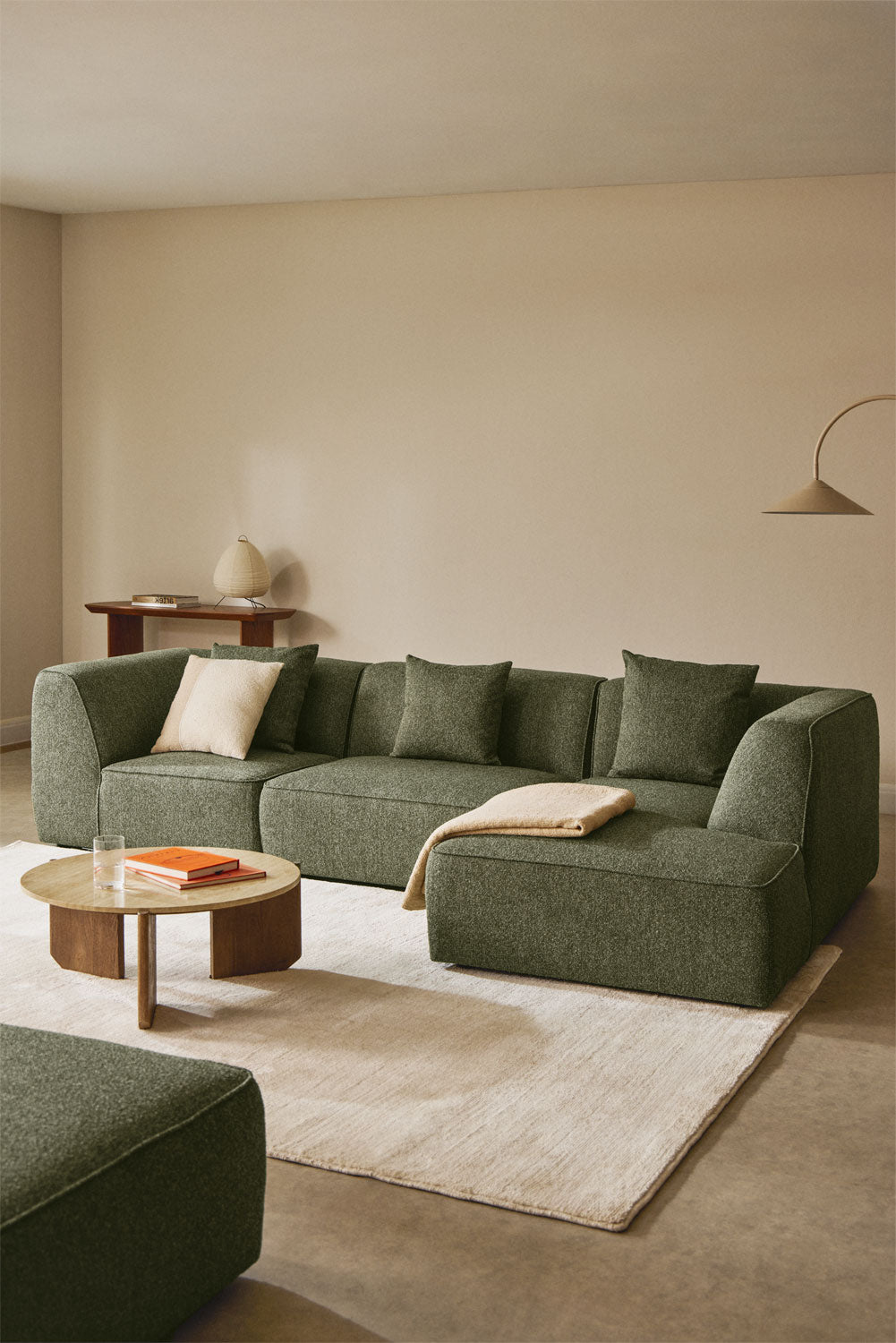 Modulinė sofa KARDENA su dešiniuoju gultu, šalavijo žalios spalvos boucle, 3 dalys