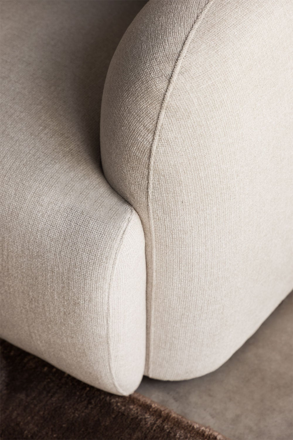 Modulinė sofa KOKETERA realioje aplinkoje, kreminis šenilas šenilo audinys