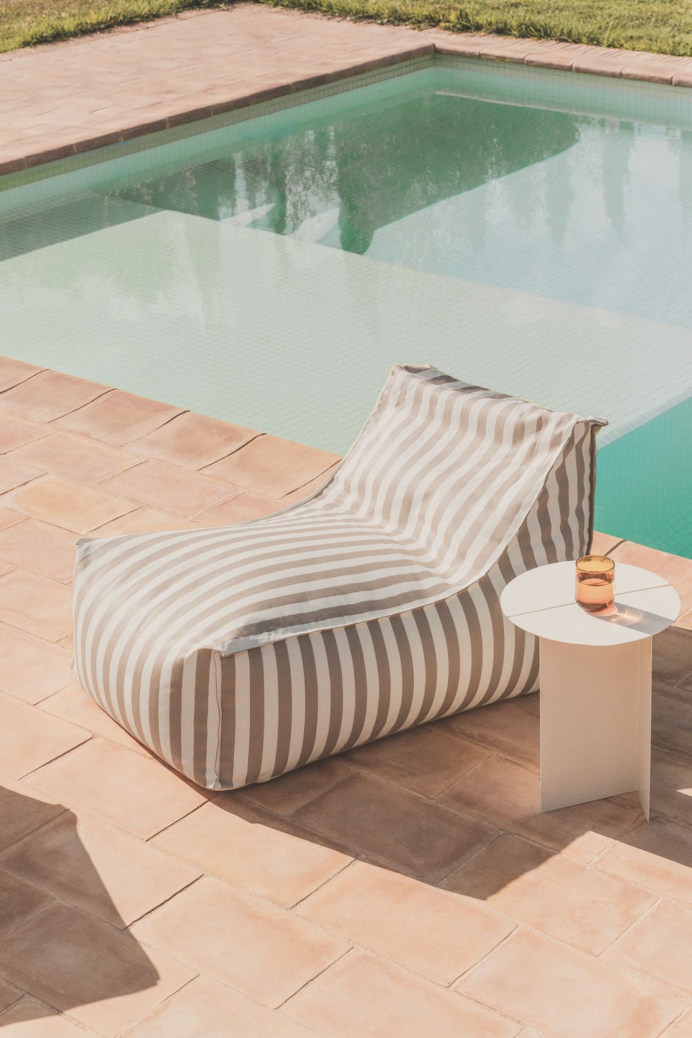 Lauko fotelis KARIO, lazdyno rudas