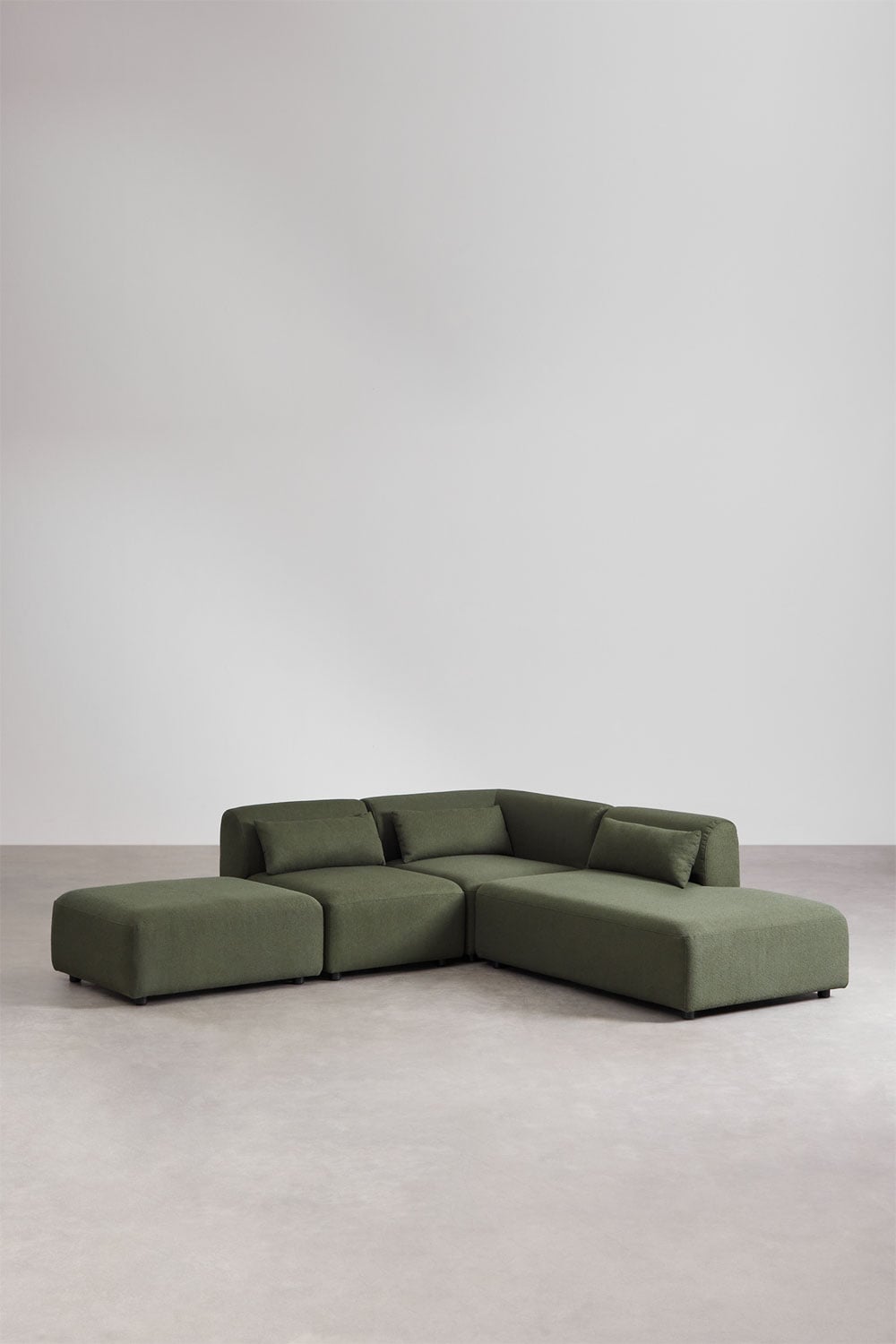 Kampinė sofa FOGLERA iš priekio