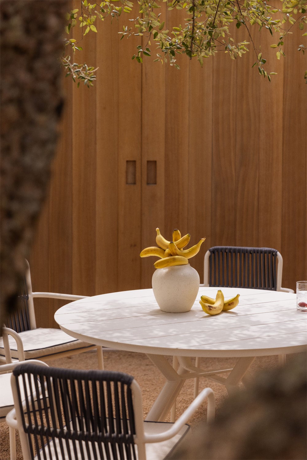 Round garden table VALERIE, white (2 options)