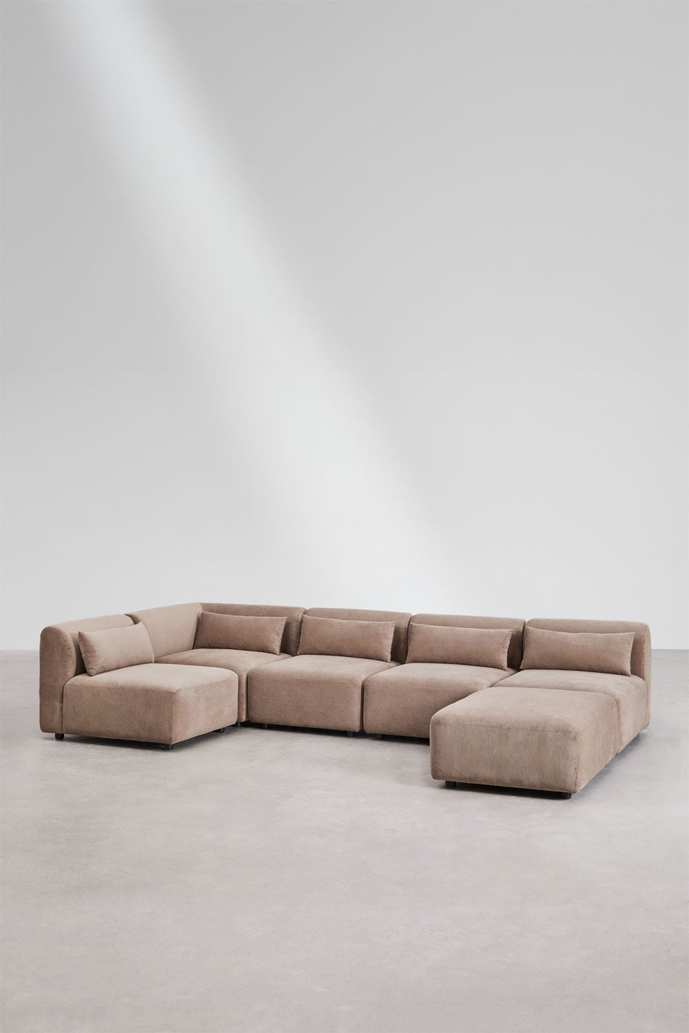 Kampinė sofa FOGLERA visu dydžiu šenilo