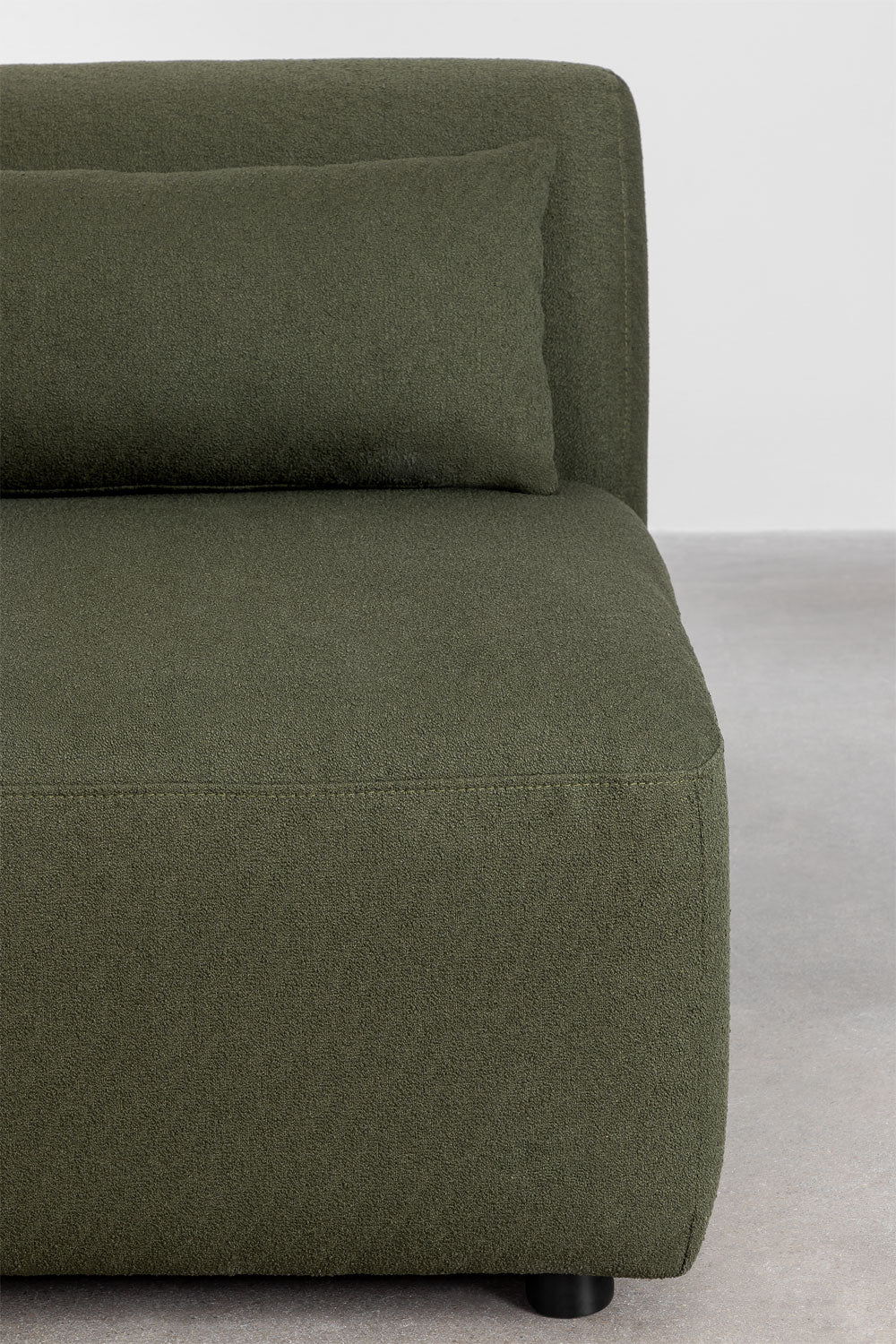 Kampinė sofa FOGLERA – detalus vaizdas