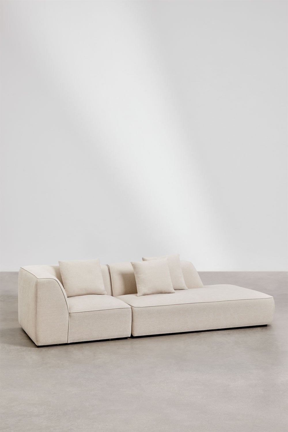Modulinė kampinė sofa KARDENA baltame fone boucle