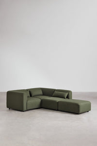 Kampinė sofa FOGLERA – bendras vaizdas, šalavijo žalia šenilo