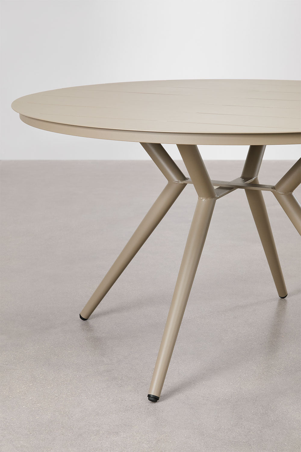 Round outdoor table VALERIE, mocha brown (2 variants)