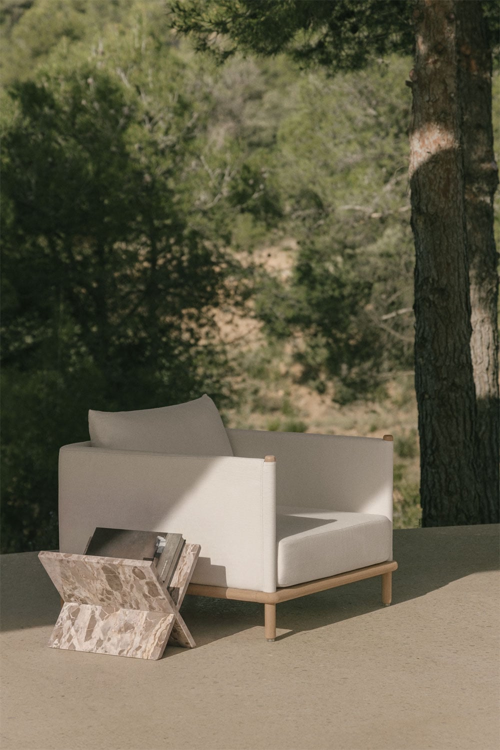 Armchair AKORAS, light acacia brown
