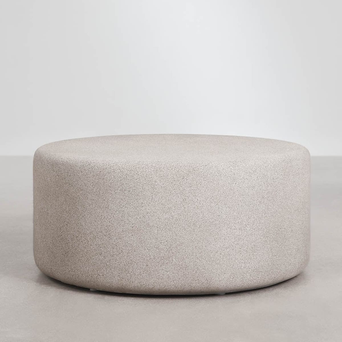 TERRAZZO round outdoor table, grey sand