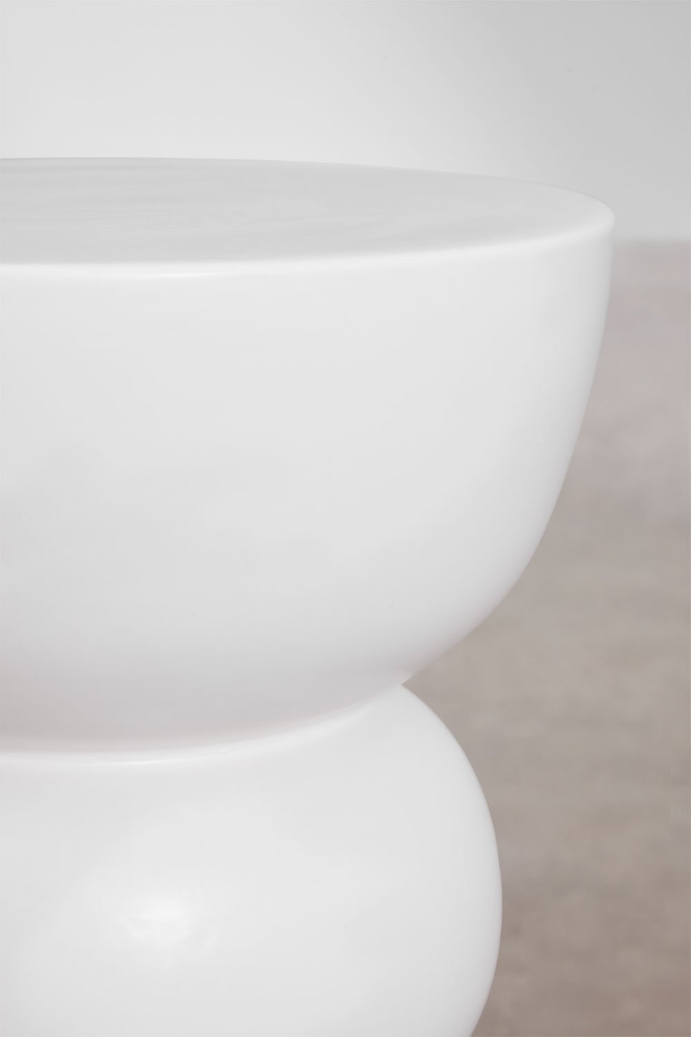 Šoninis staliukas TILVI