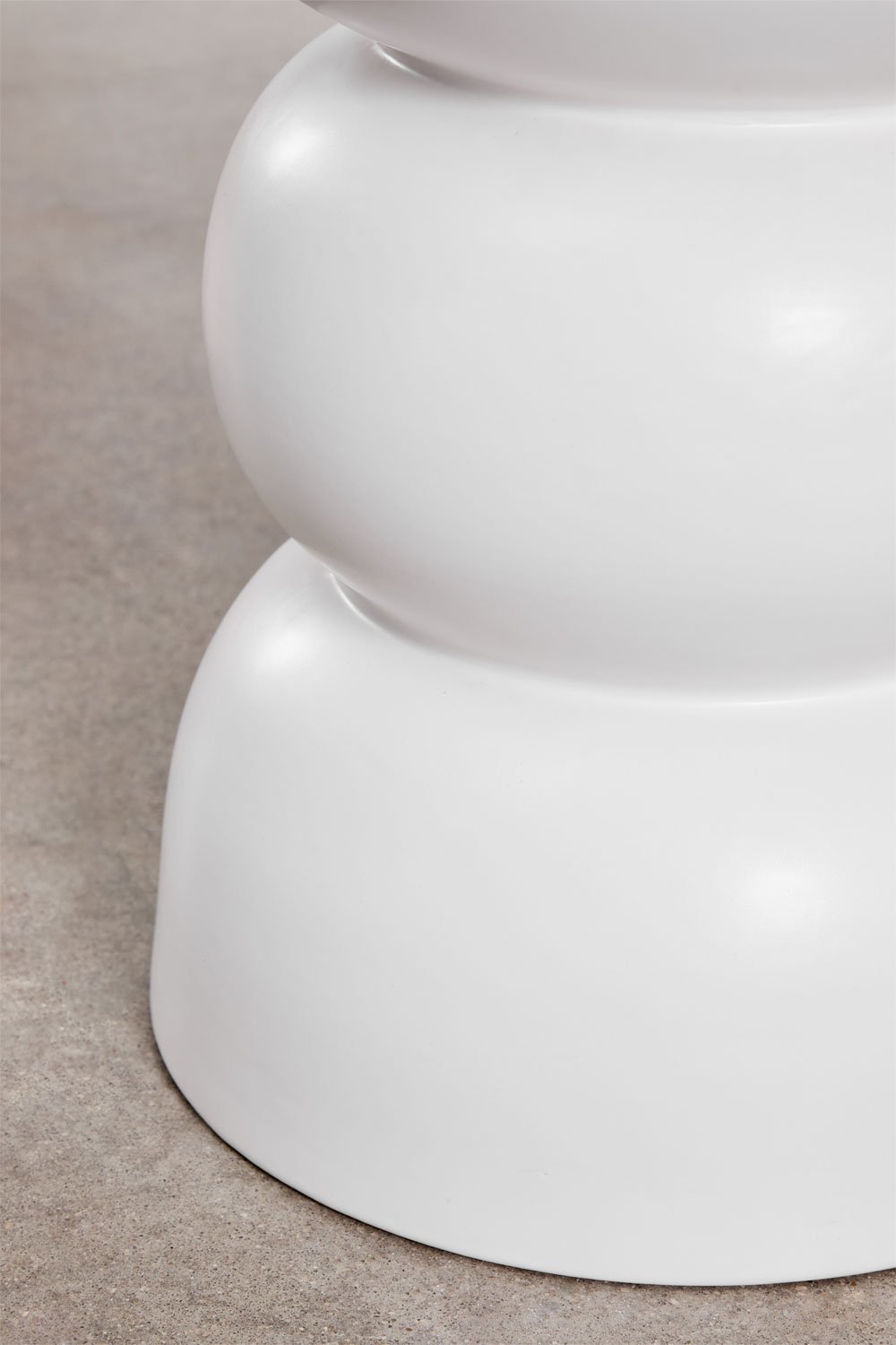 Šoninis staliukas TILVI