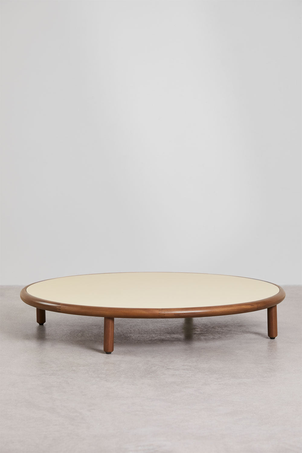 Trivietė sofa ULENA – apatinės dalies detalė