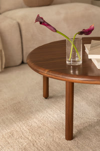 Trivietė sofa ULENA – praktinio naudojimo vaizdas