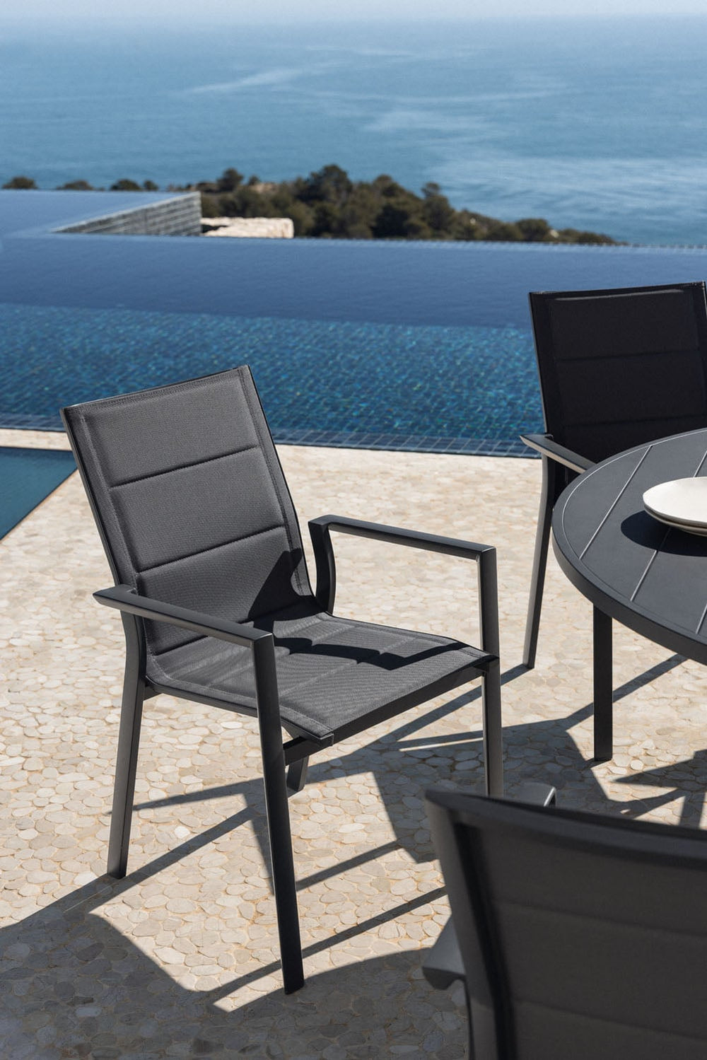 ALUKAS outdoor chair, graphite grey