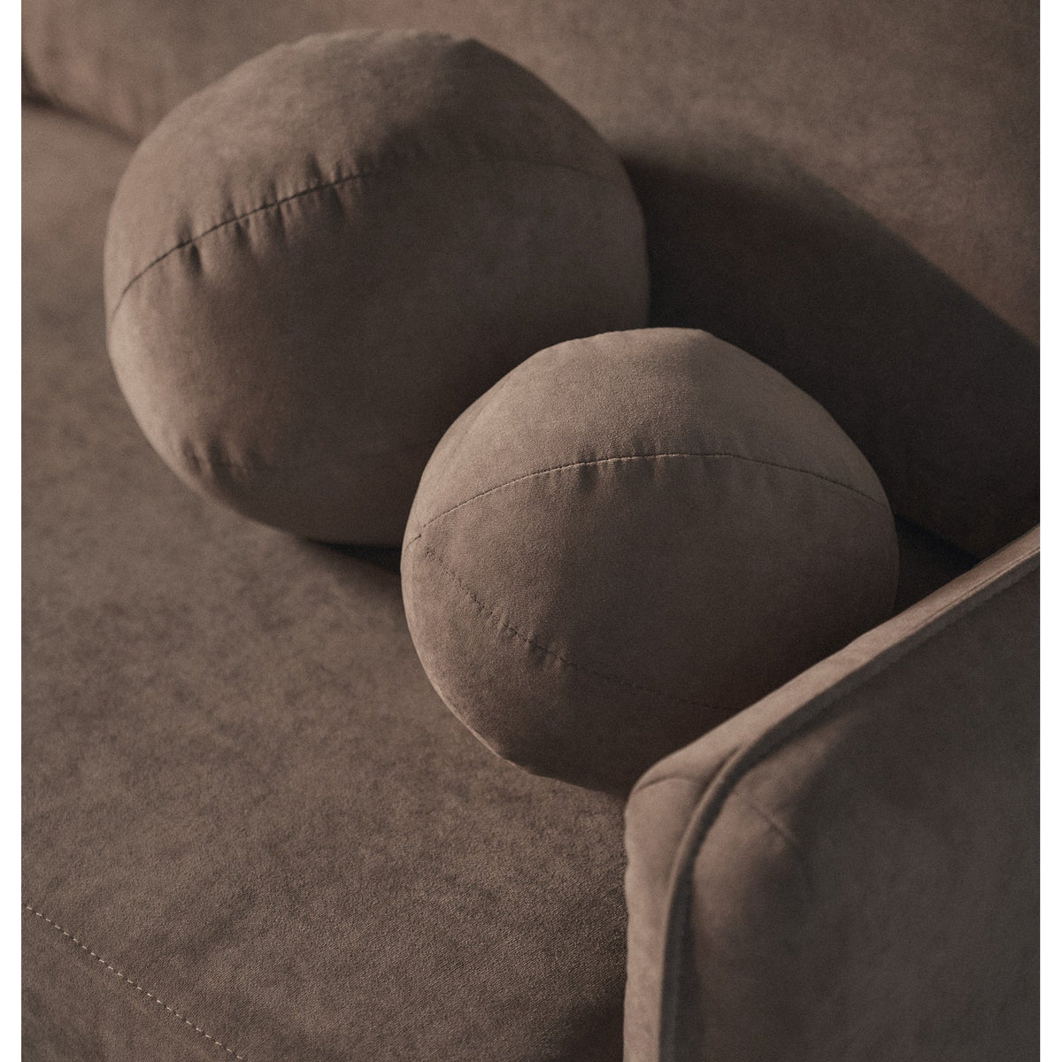 Sofa-lova OVALS, šviesiai ruda veliūras