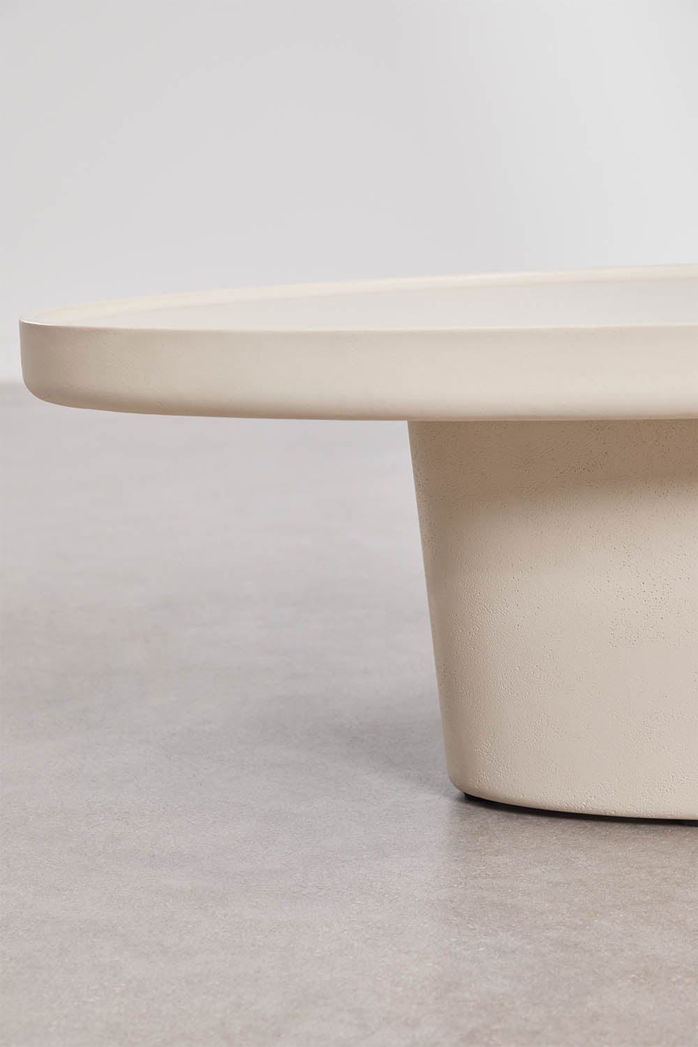 Oval coffee table LUNOURA 110x60 cm, cement