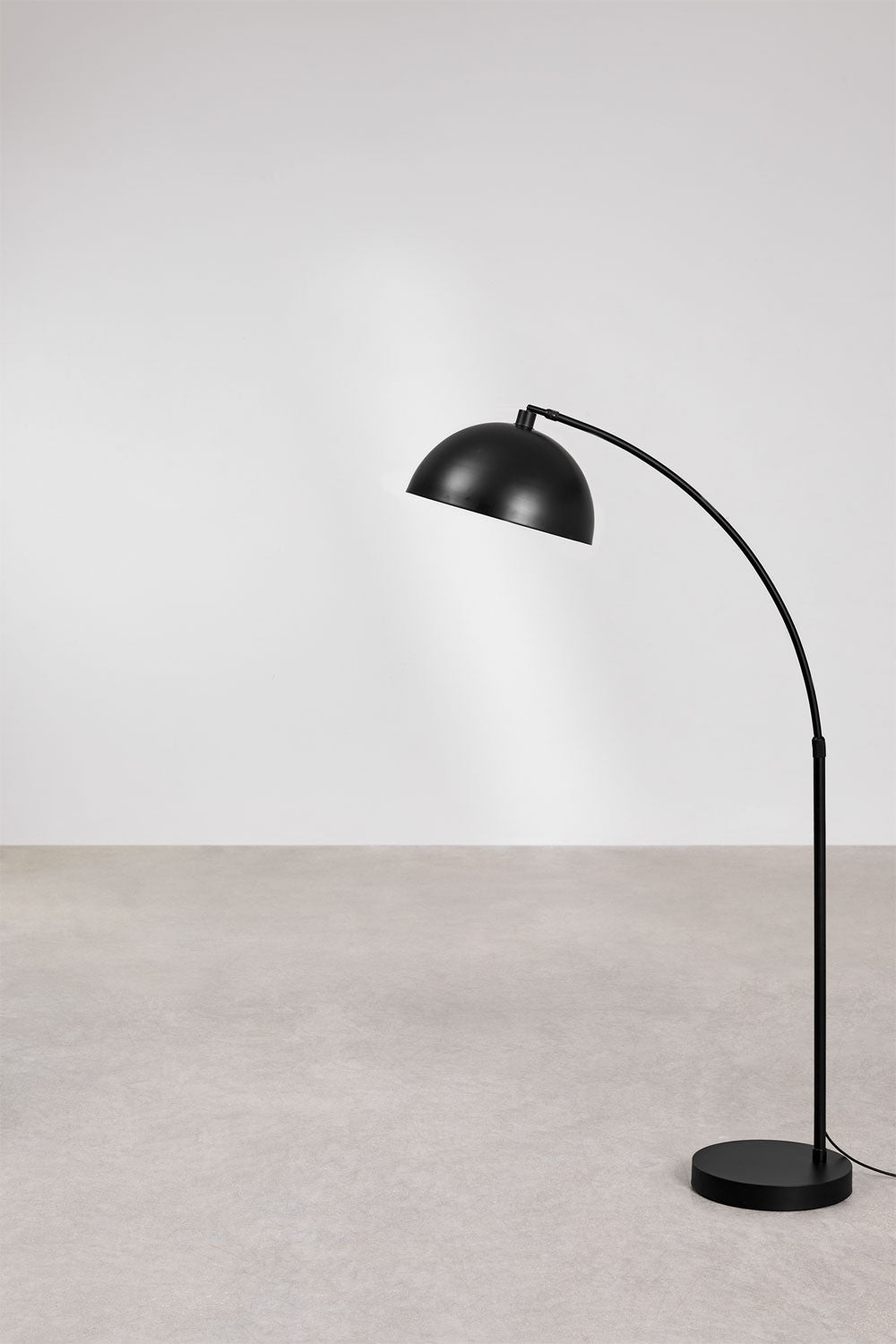 Āra stāvlampa LANTIS, melna