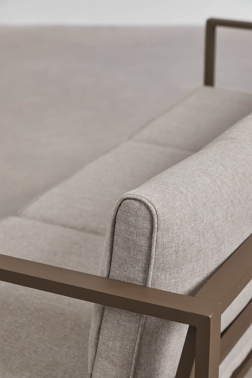 ALCANTO three-seater sofa, chocolate