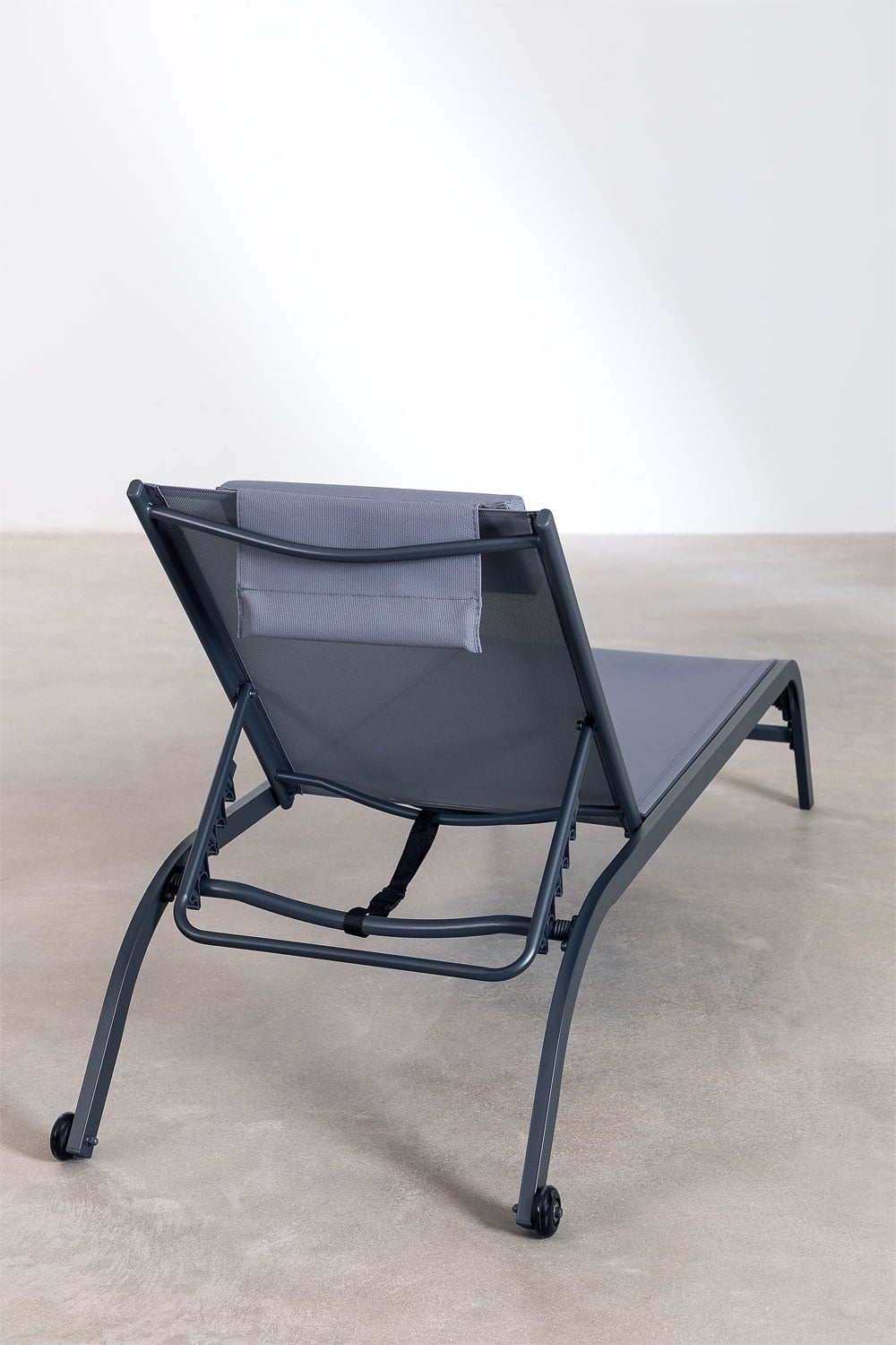 Outdoor lounger THERYS, graphite grey