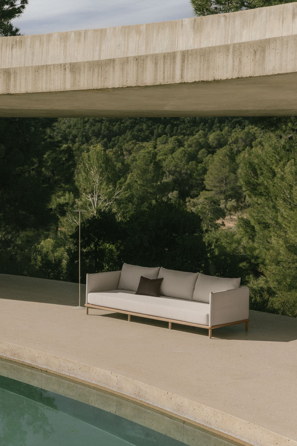 Sofa AKORAS, trijų vietų, šviesus akacijos rudas