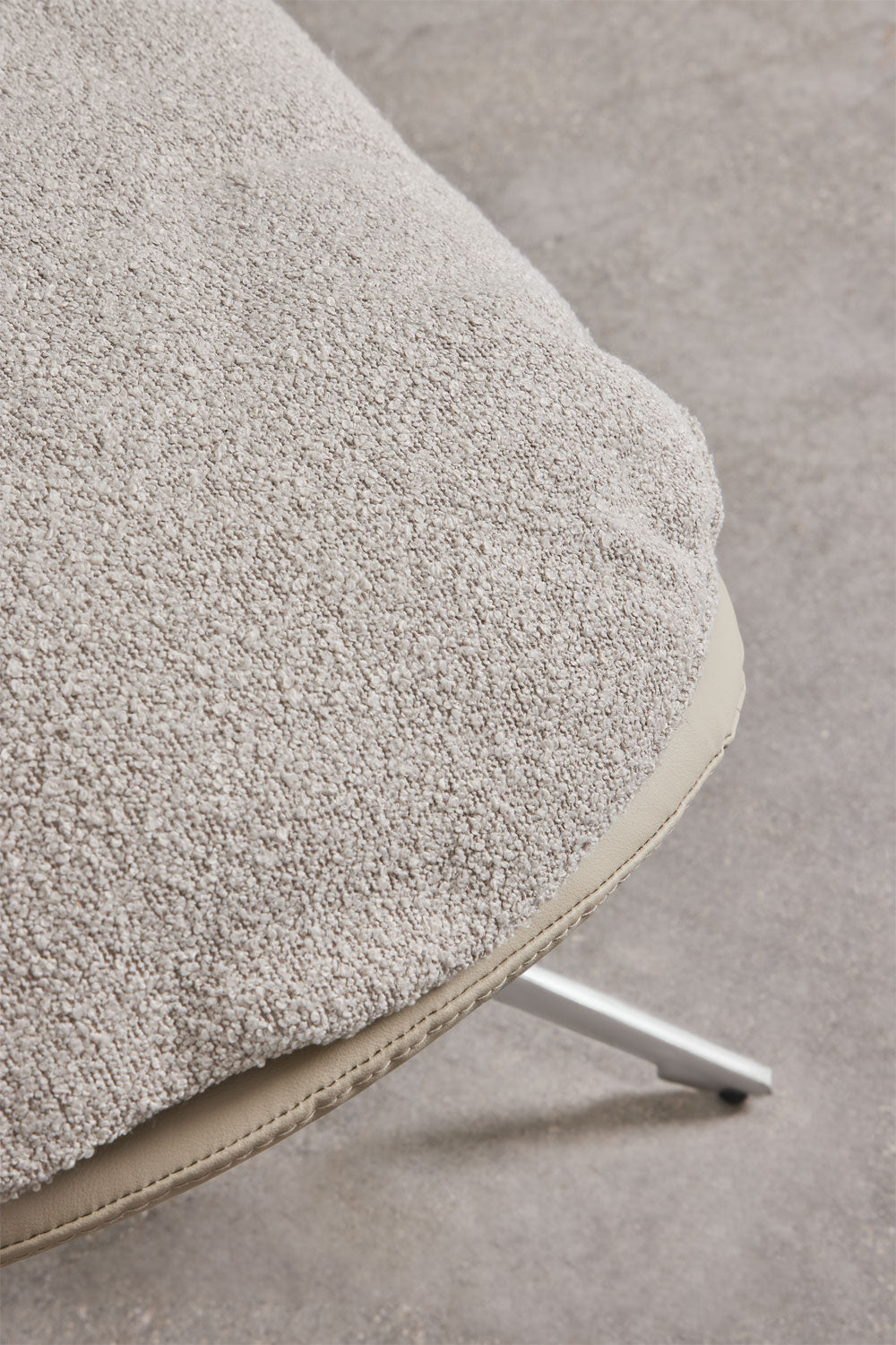 Sukamasis pufas AMANDA – detalus vaizdas