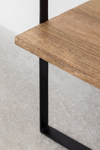 Lentynos TYRP minimalistinio dizaino detalė