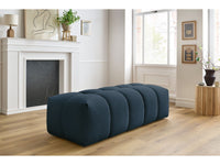 Pufas MONT-BLANC, tamsiai mėlyna šalia kavos staliuko