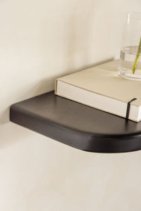 Kvadratinė sieninė lentynėlė CENEINO taupanti vietą ir kurianti tvarką