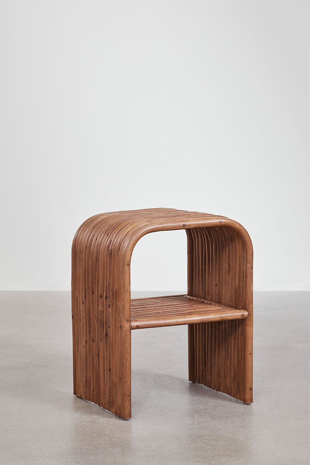 Šoninis  staliukas NTERU, rataninis