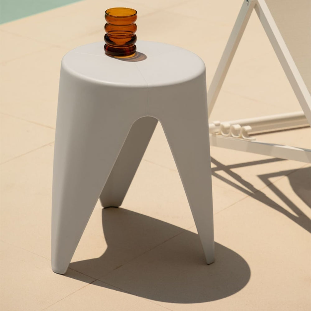 Outdoor table SIURANA, round, light grey