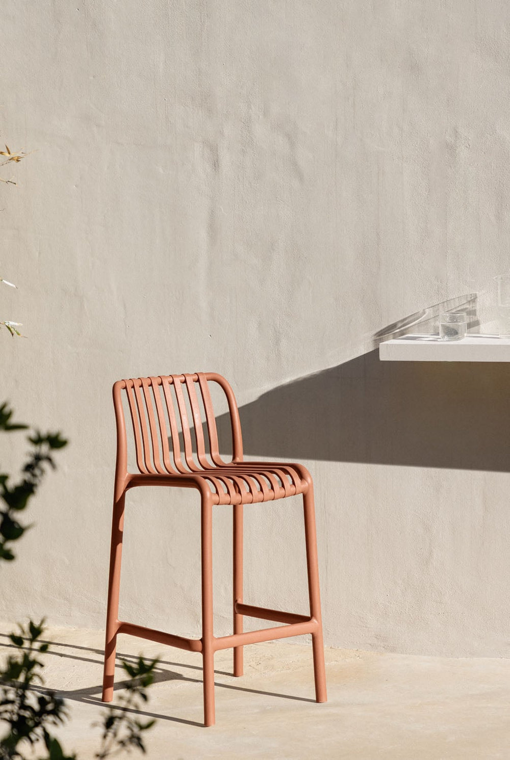 High outdoor bar stool WENDELL, terracotta, 65 cm