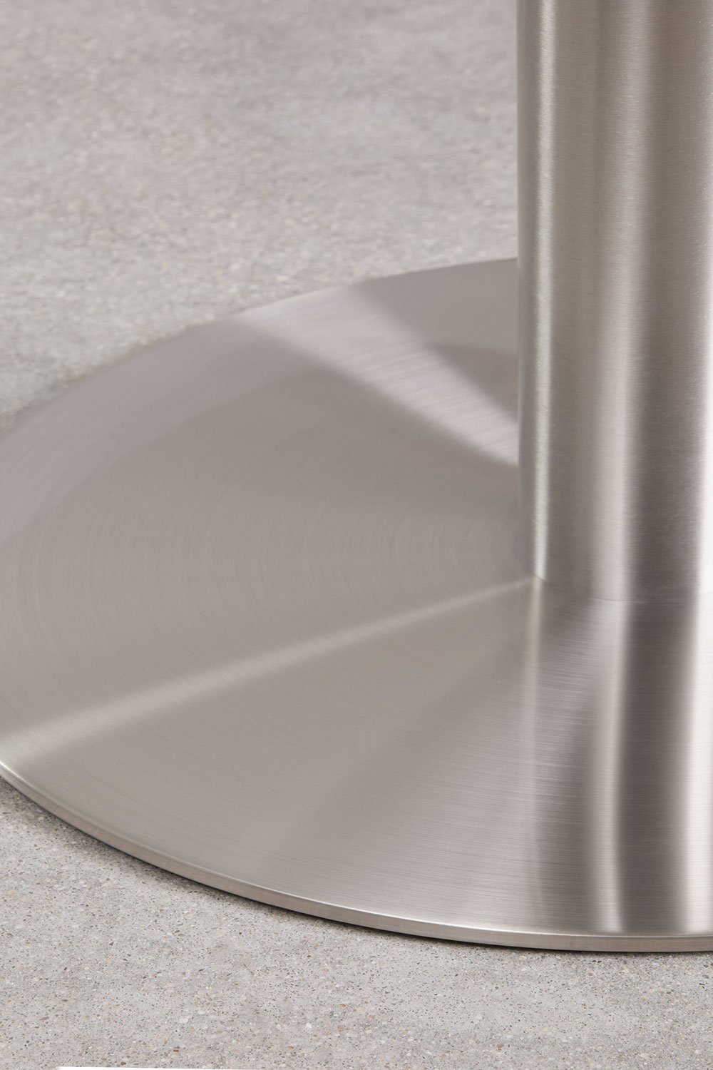 Valgomojo stalas CENIARO išskirtinis dizainas šiuolaikiniams namams