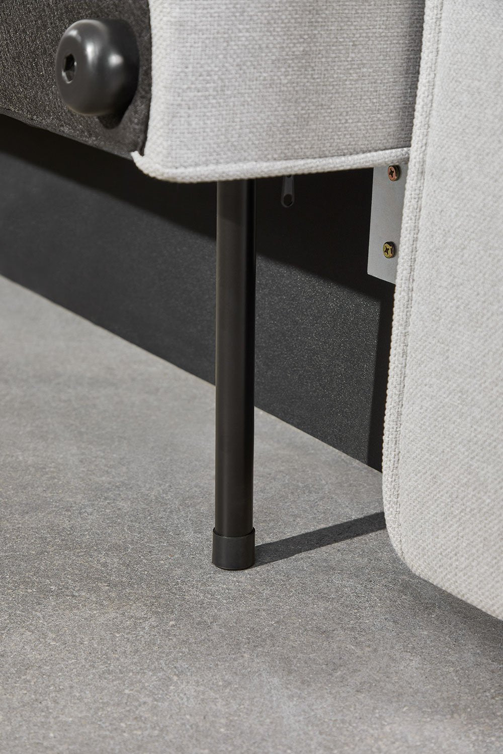 Trivietė sofa TAMLO su miegama funkcija, šviesiai pilka