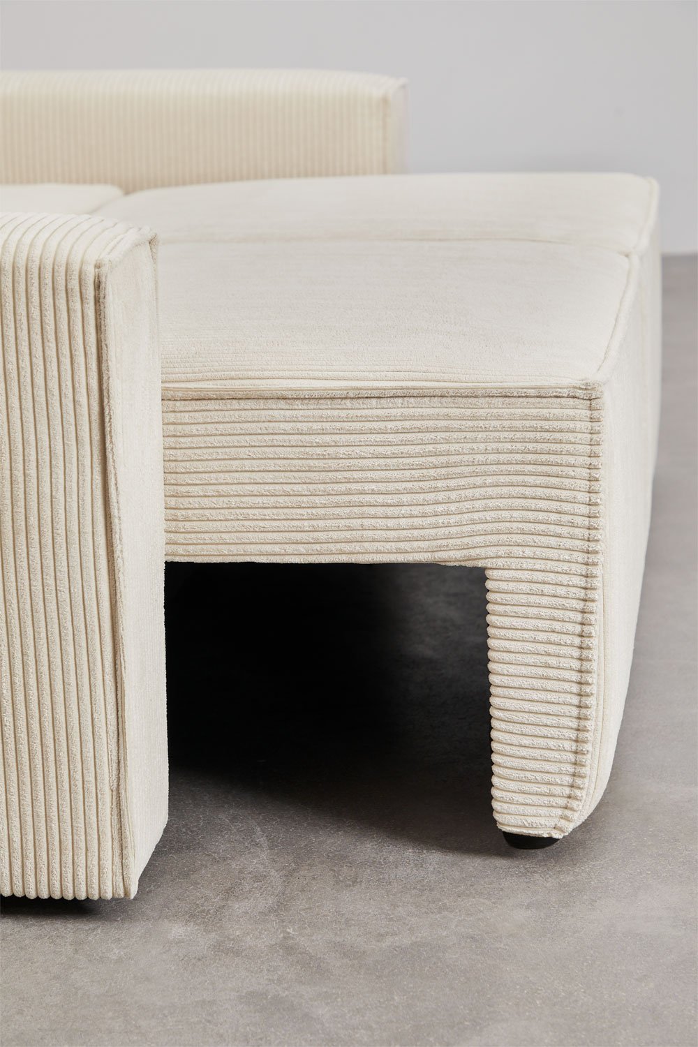 Trivietė sofa TAMLO su miegama funkcija, štruksas, kreminė