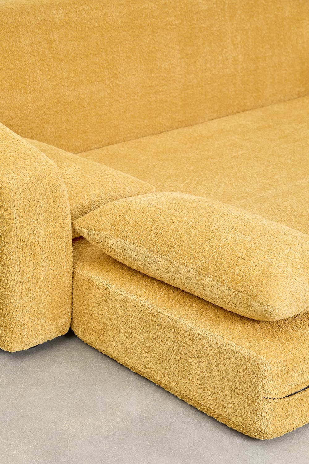 Trivietė sofa DALILA su miegama funkcija, geltona spalva