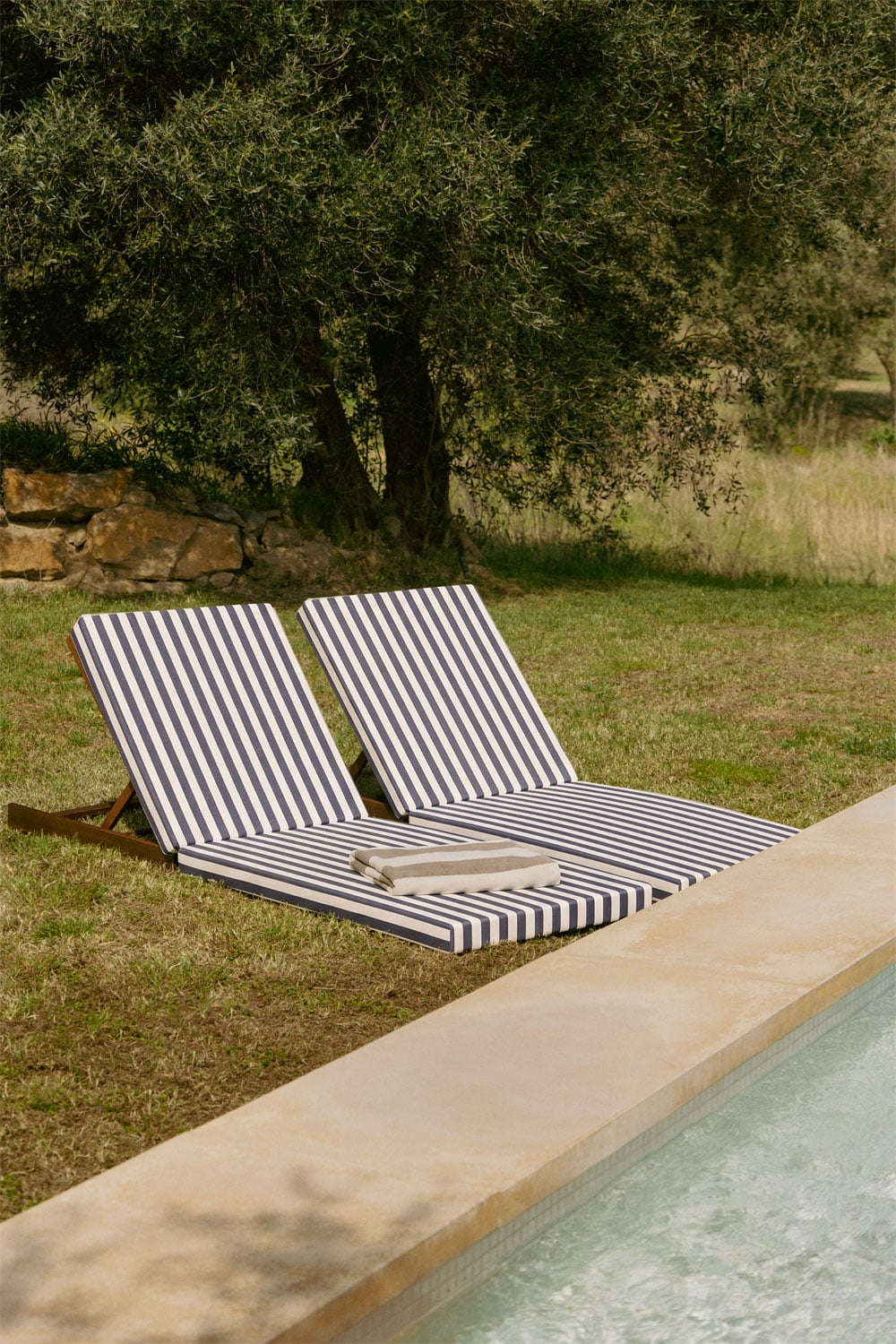 Sun Lounger SOFTO, white and dark blue