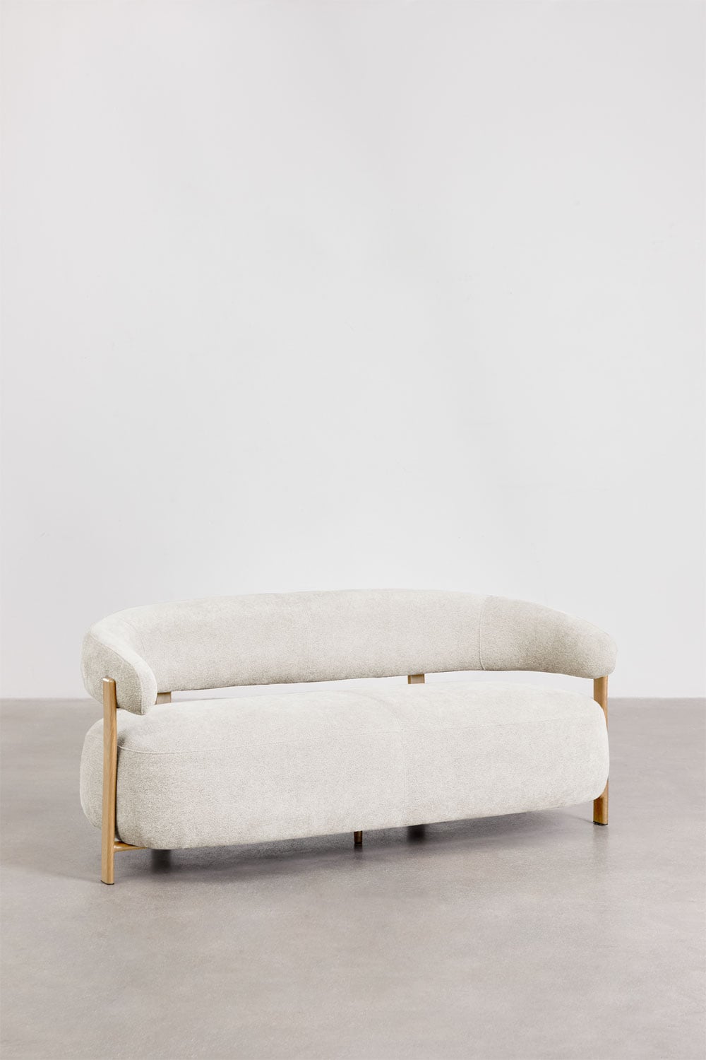 Dvivietė sofa DZOLI šviesiame svetainės interjere