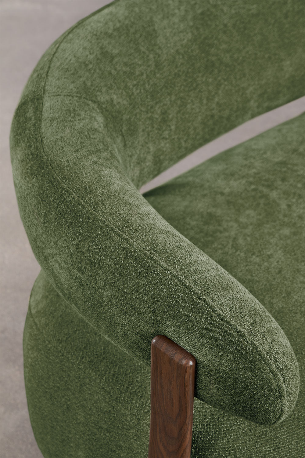 Dvivietė sofa DZOLI – artimas planas