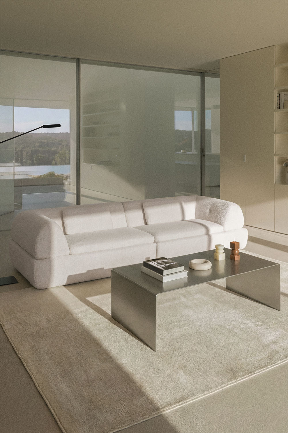 Dvivietė sofa MIRABELA, baltas šenilas