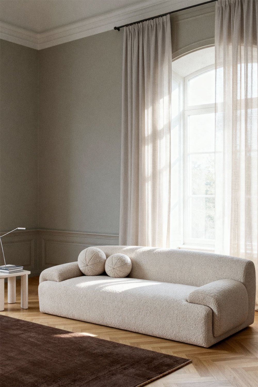 Trivietė sofa SIRINA, pagrindinis vaizdas