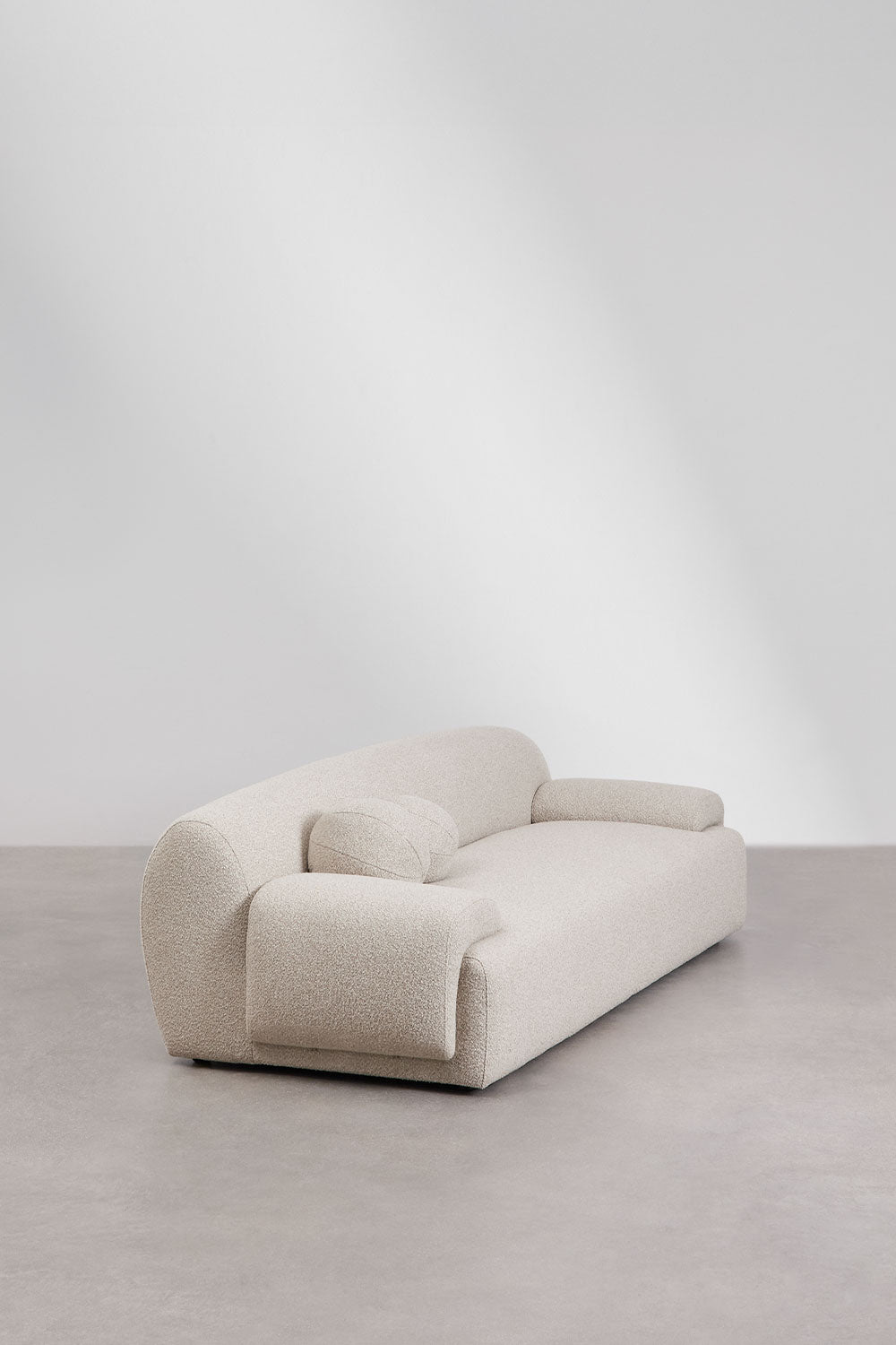 Trivietė sofa SIRINA – kitu rakursu