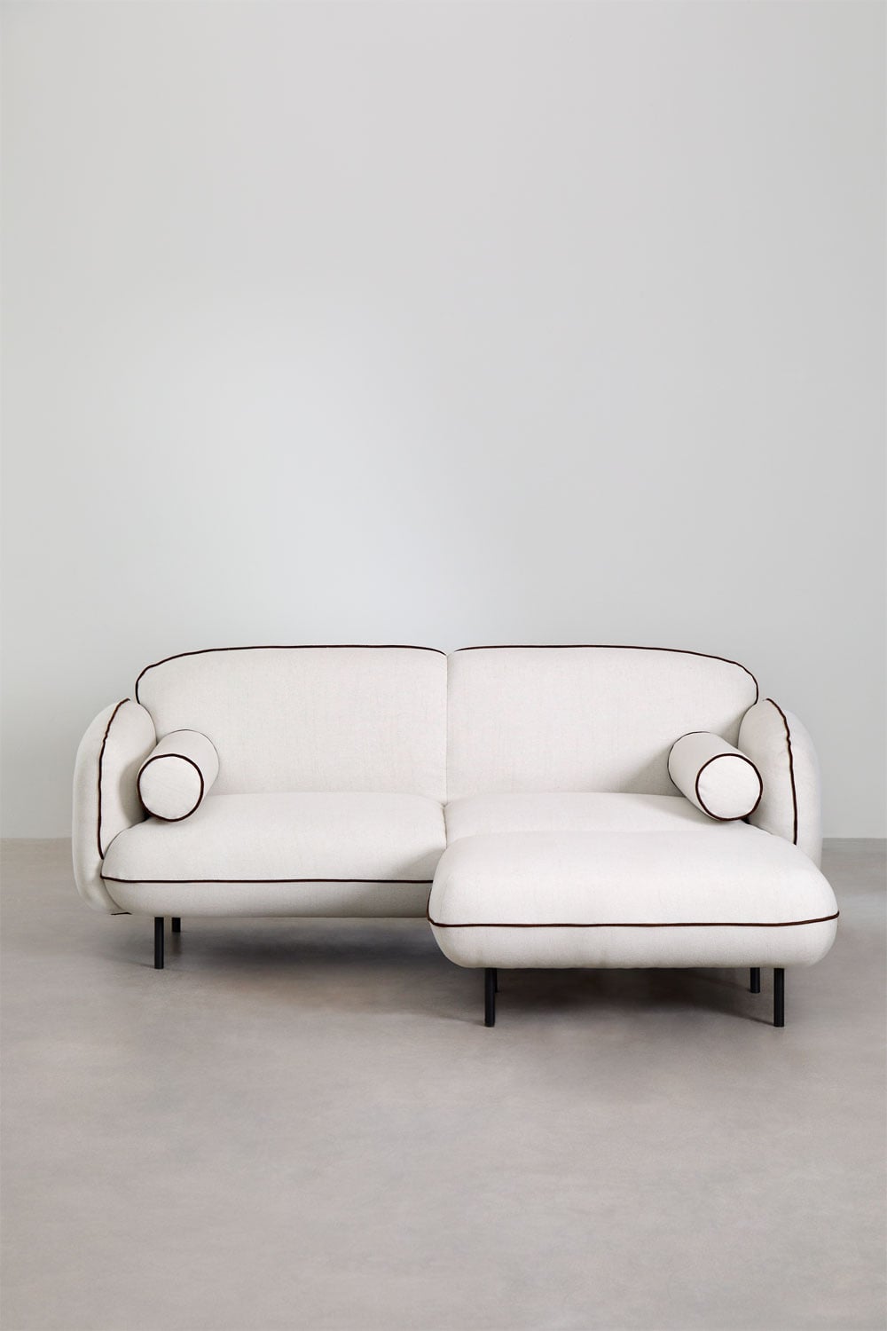 Trivietė sofa su pufu BIELA balta poliesterio audinys artimu planu