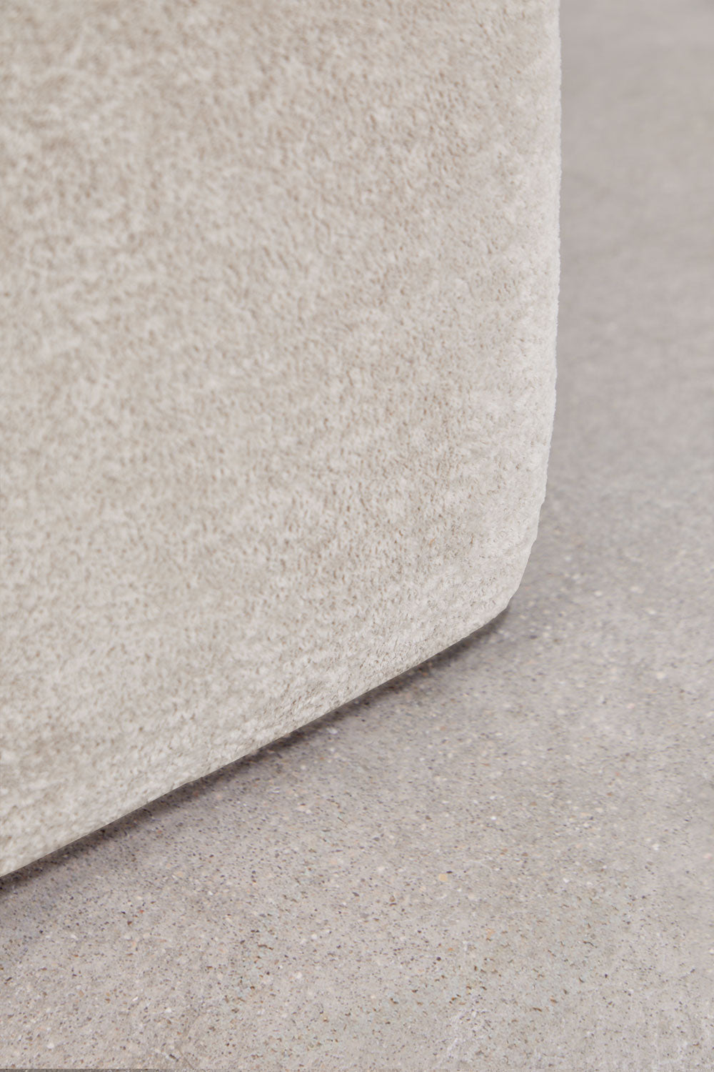 Keturvietė sofa ANGELERA – bendras vaizdas