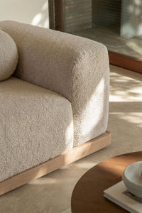 Keturvietė sofa ANGELERA – interjere