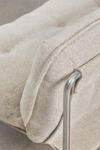 Dvivietė sofa MATILENA realioje aplinkoje, natūralus boucle boucle