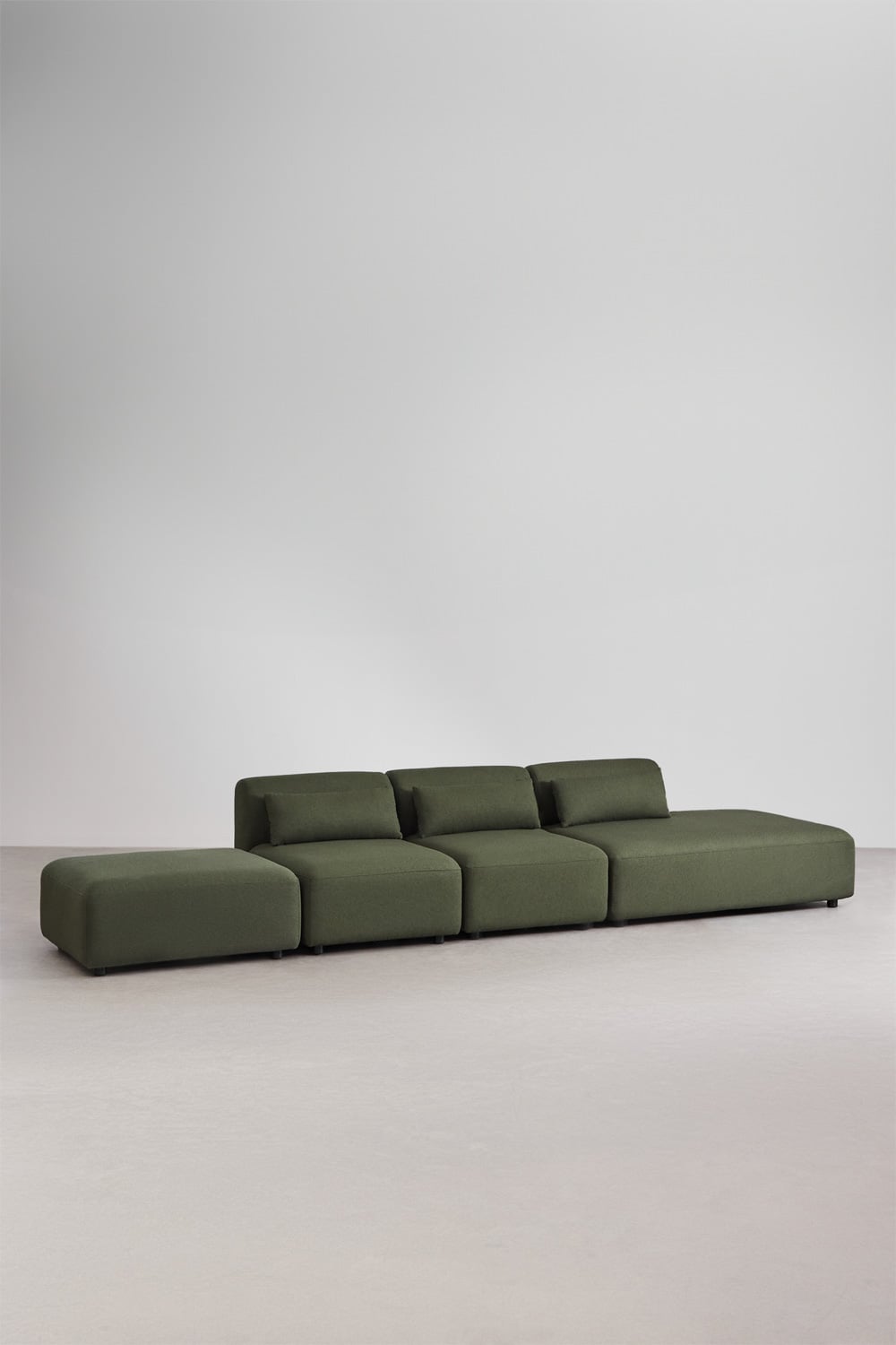 Sofa FOGLERA baltame fone šenilo