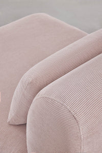 Modulinė sofa FOGLERA šviesiame svetainės interjere