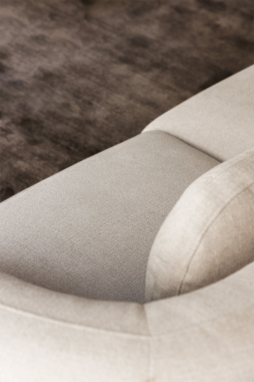 Modulinė sofa KOKETERA svetainės interjere, kreminis šenilas šenilo audinys