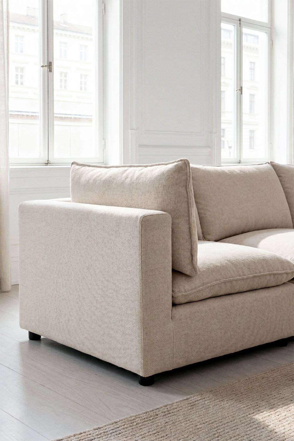 Modulinė sofa DZORELA svetainės interjere